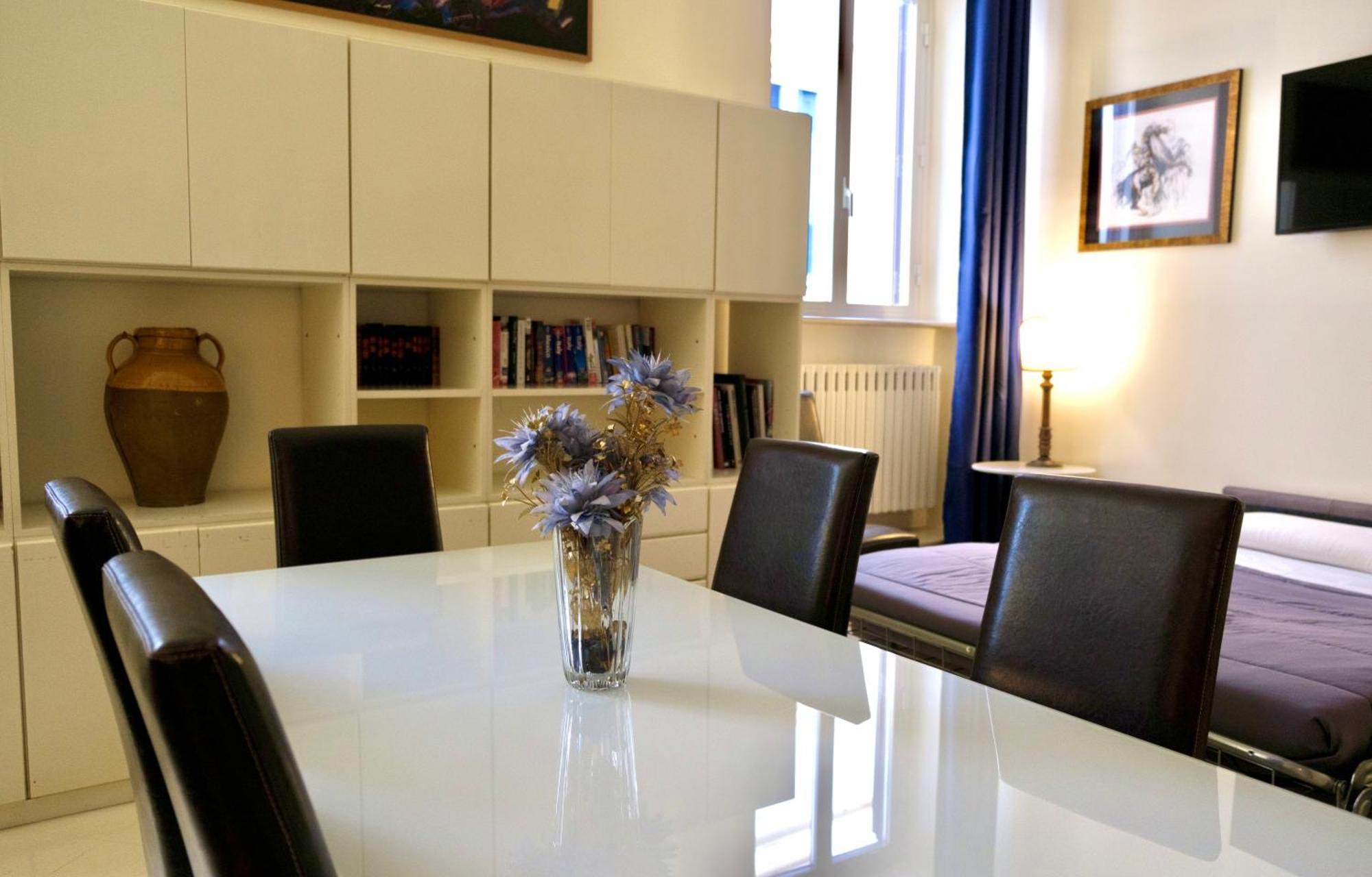 Appartamento In Pieno Centro Roma - Lily'S House Bagian luar foto
